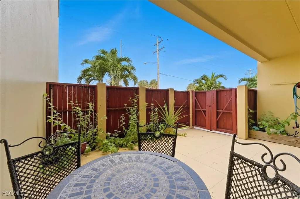 2907 Del Prado Boulevard S Cape Coral FL 33904