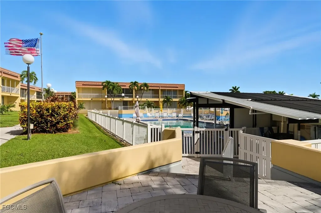 2907 Del Prado Boulevard S Cape Coral FL 33904