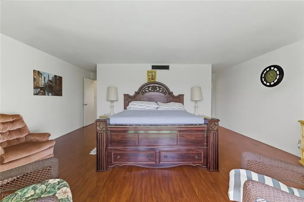 2907 Del Prado Boulevard S Cape Coral FL 33904