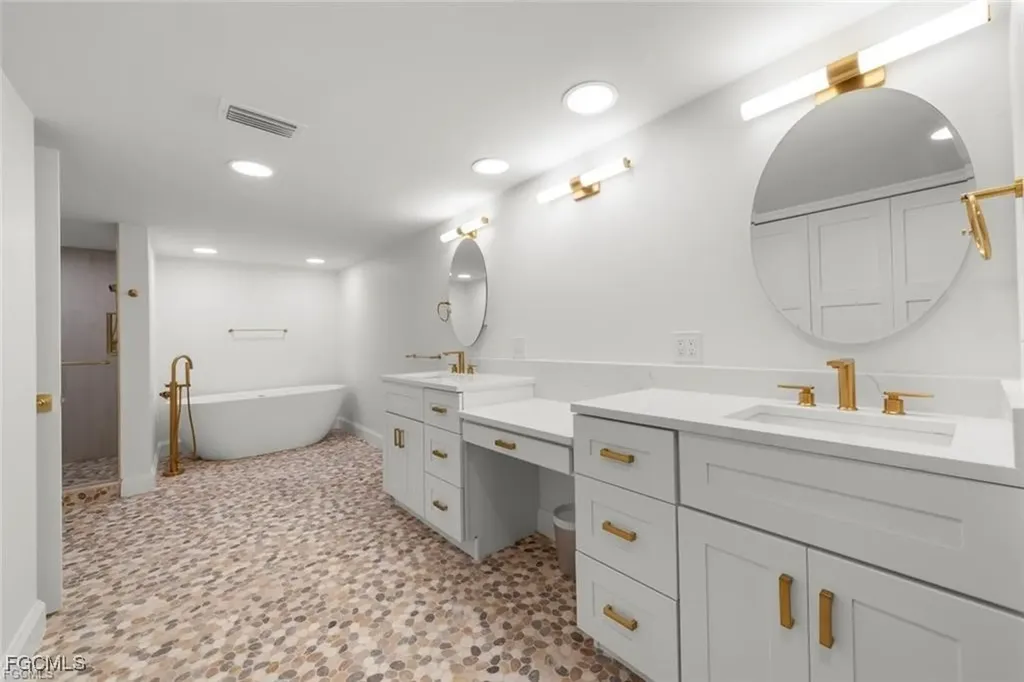 3145 W Gulf Drive Sanibel FL 33957