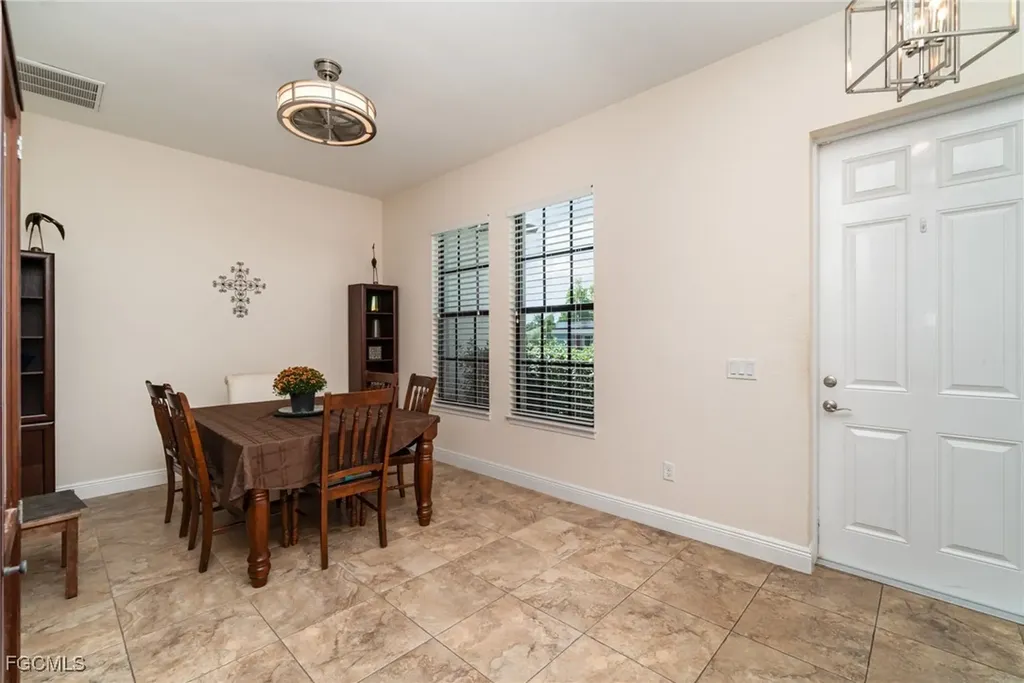 3137 SE 8th Avenue Cape Coral FL 33904