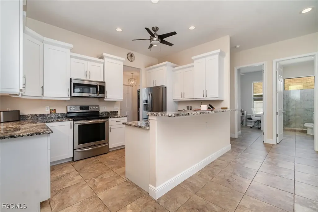 3137 SE 8th Avenue Cape Coral FL 33904