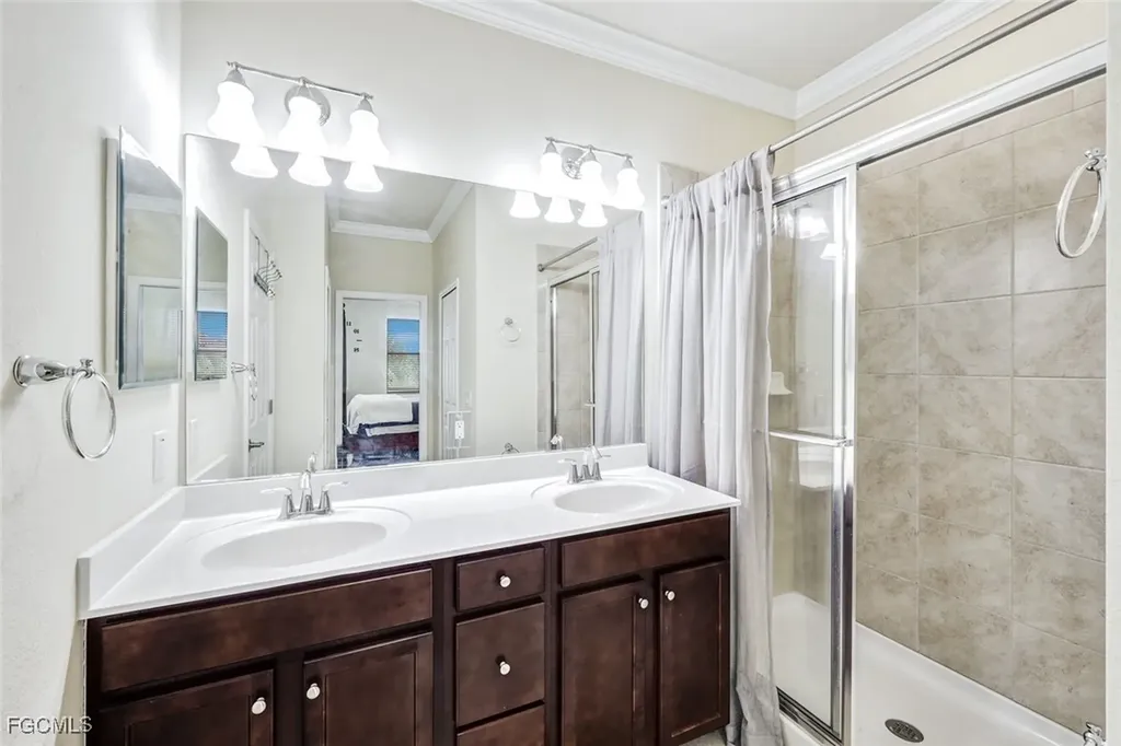 8121 Summerfield Street Fort Myers FL 33919