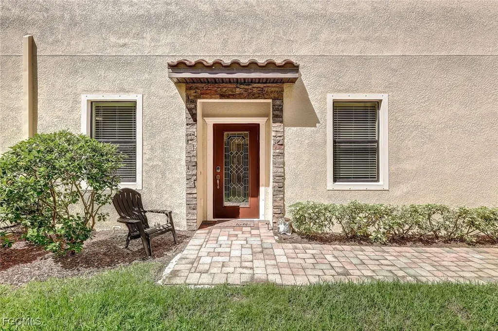 8121 Summerfield Street Fort Myers FL 33919