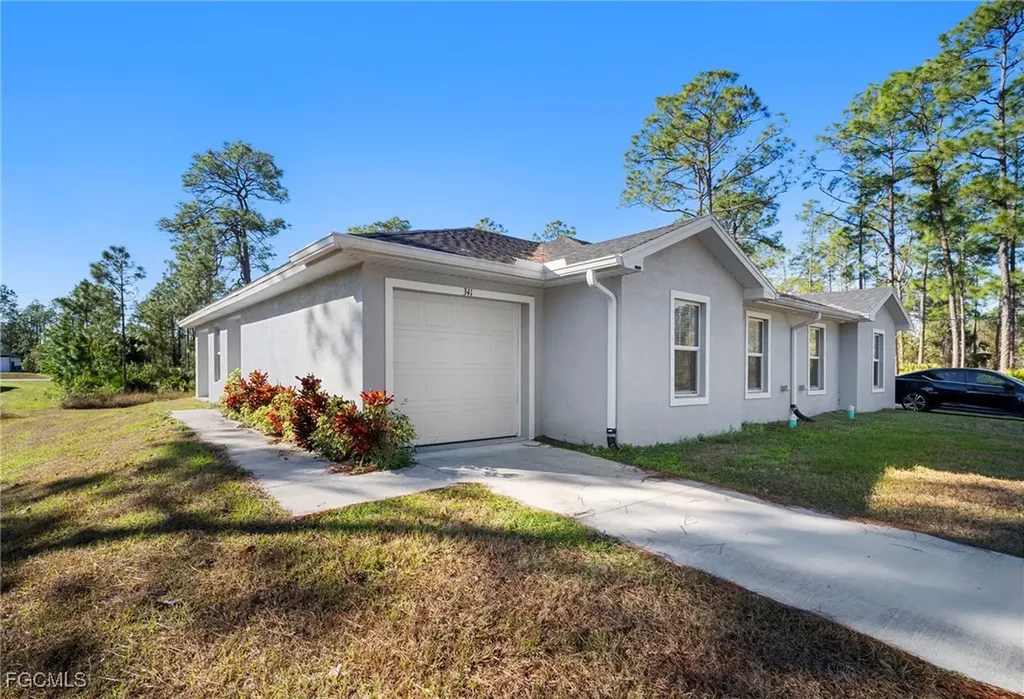 343 Reeves Street Lehigh Acres FL 33972