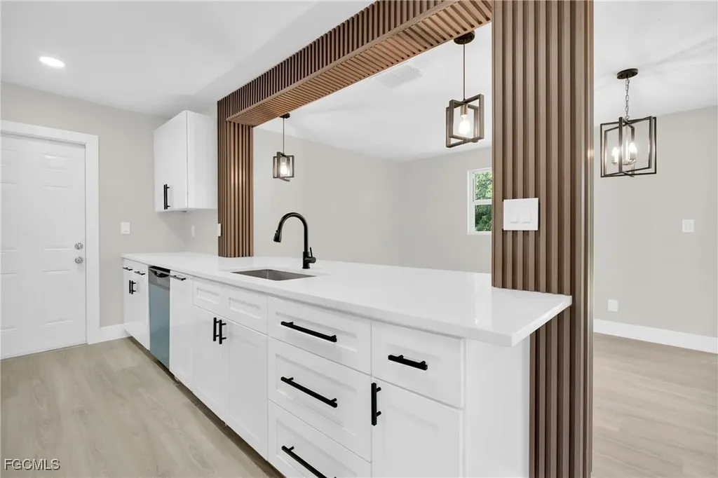 462 Muskegon Avenue Fort Myers FL 33905