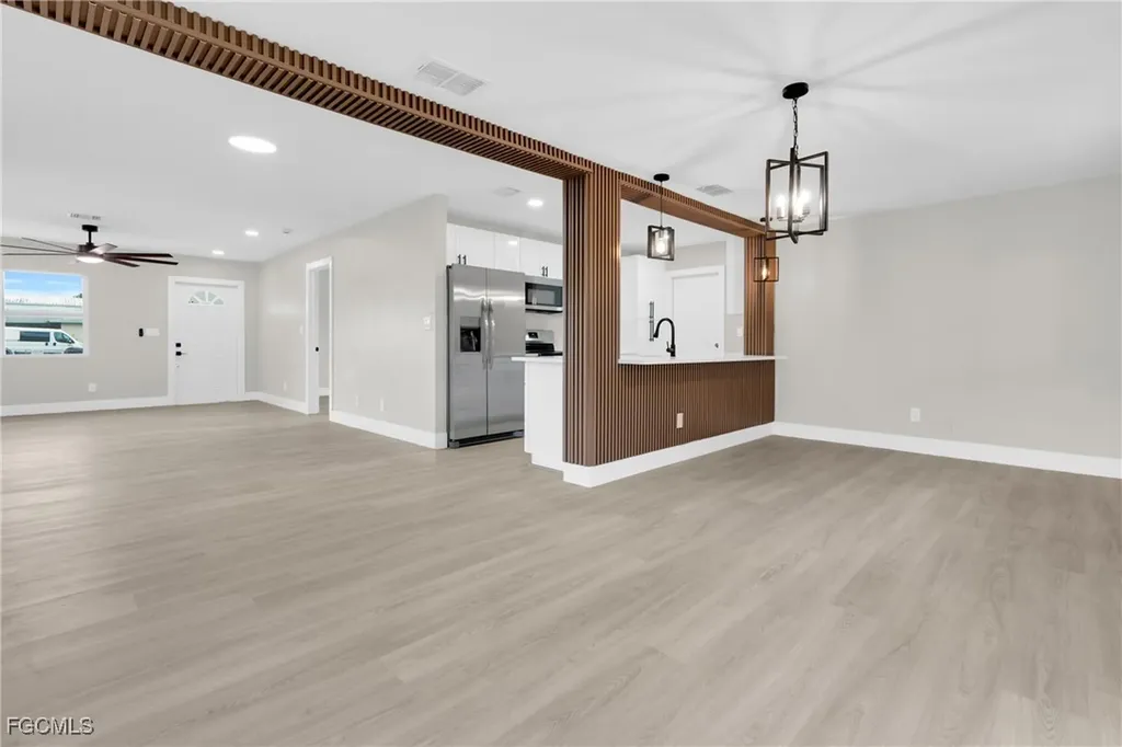 462 Muskegon Avenue Fort Myers FL 33905