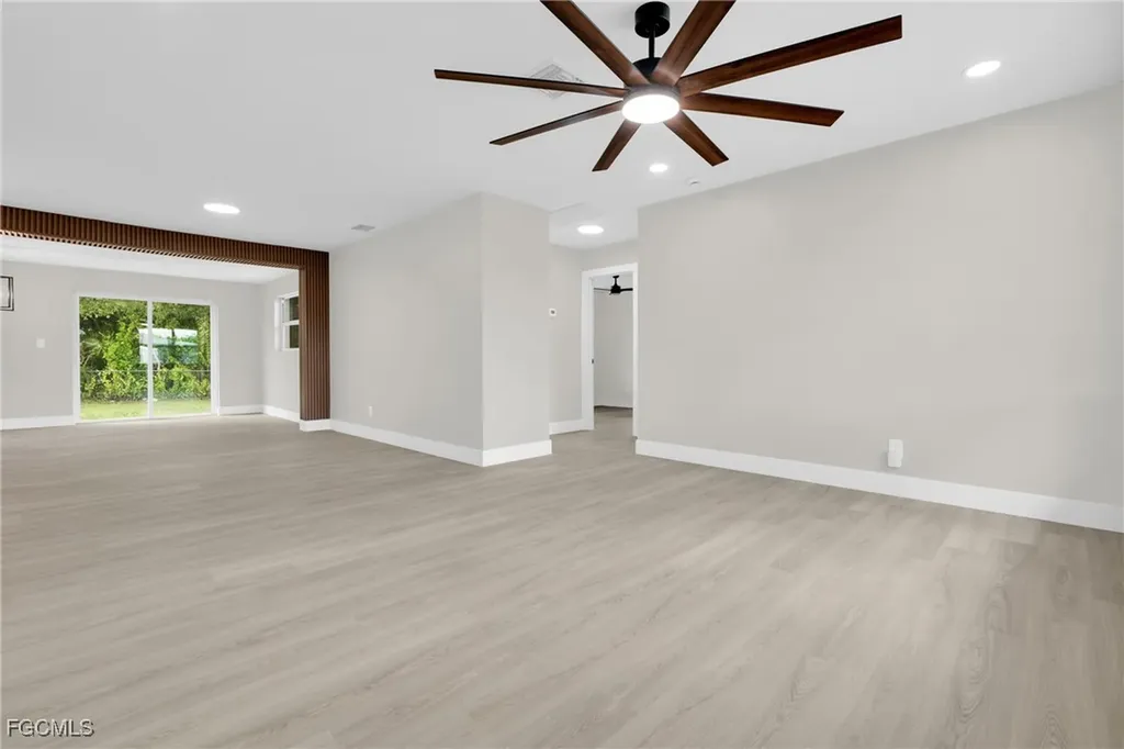 462 Muskegon Avenue Fort Myers FL 33905