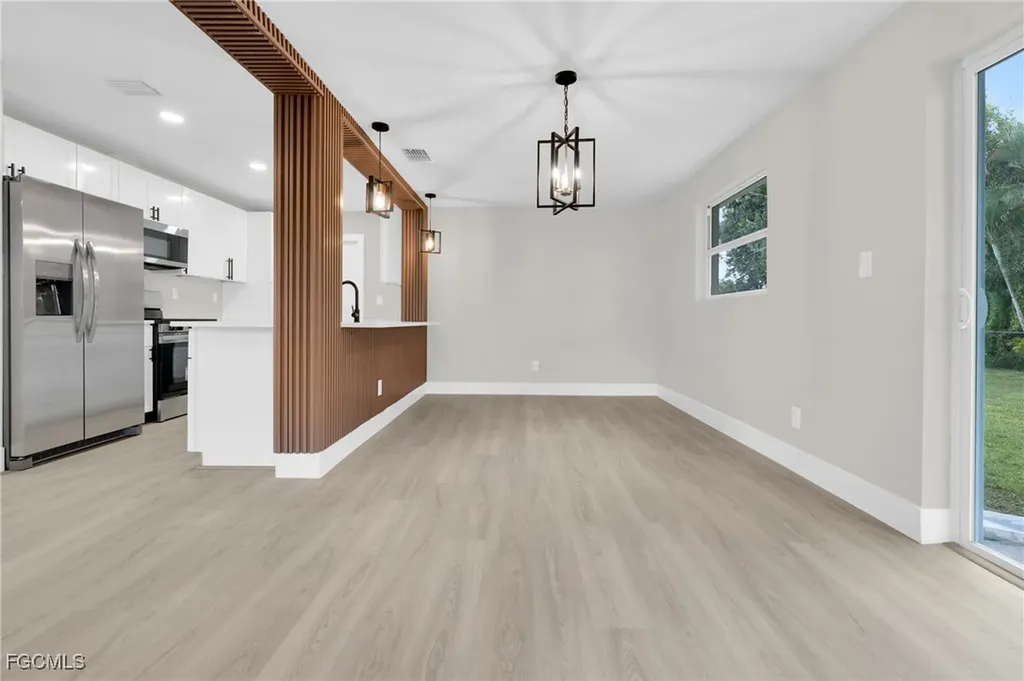 462 Muskegon Avenue Fort Myers FL 33905