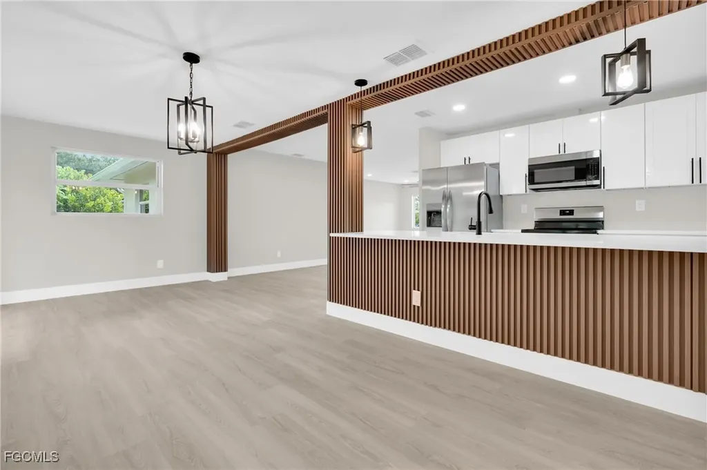 462 Muskegon Avenue Fort Myers FL 33905