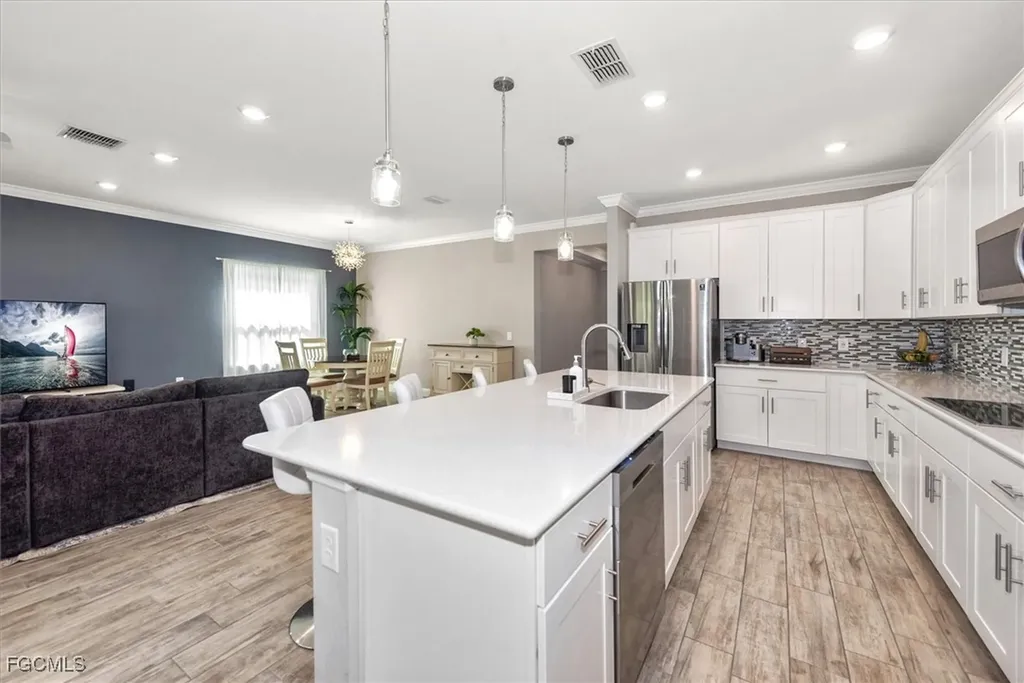 8753 Cascade Price Circle North Fort Myers FL 33917