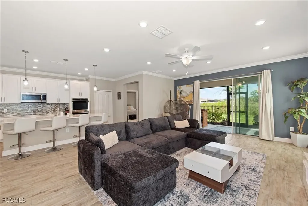 8753 Cascade Price Circle North Fort Myers FL 33917
