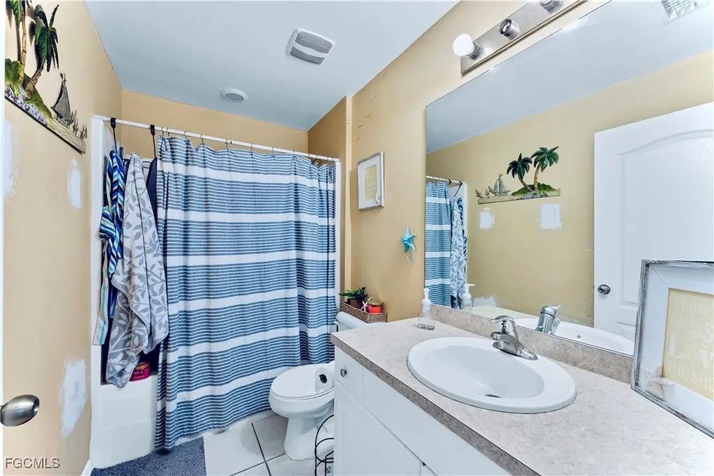 4600 Flora Avenue S Lehigh Acres FL 33976