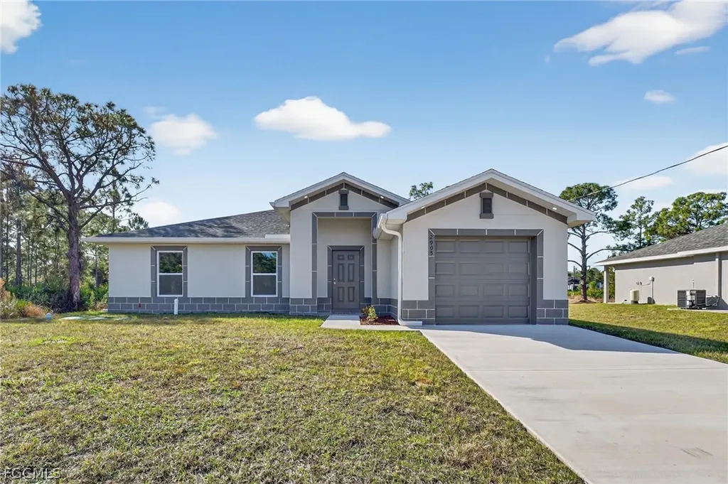 2905 38th Street W Lehigh Acres FL 33971