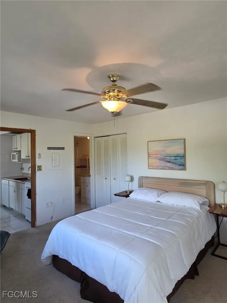 8135 Country Road Fort Myers FL 33919