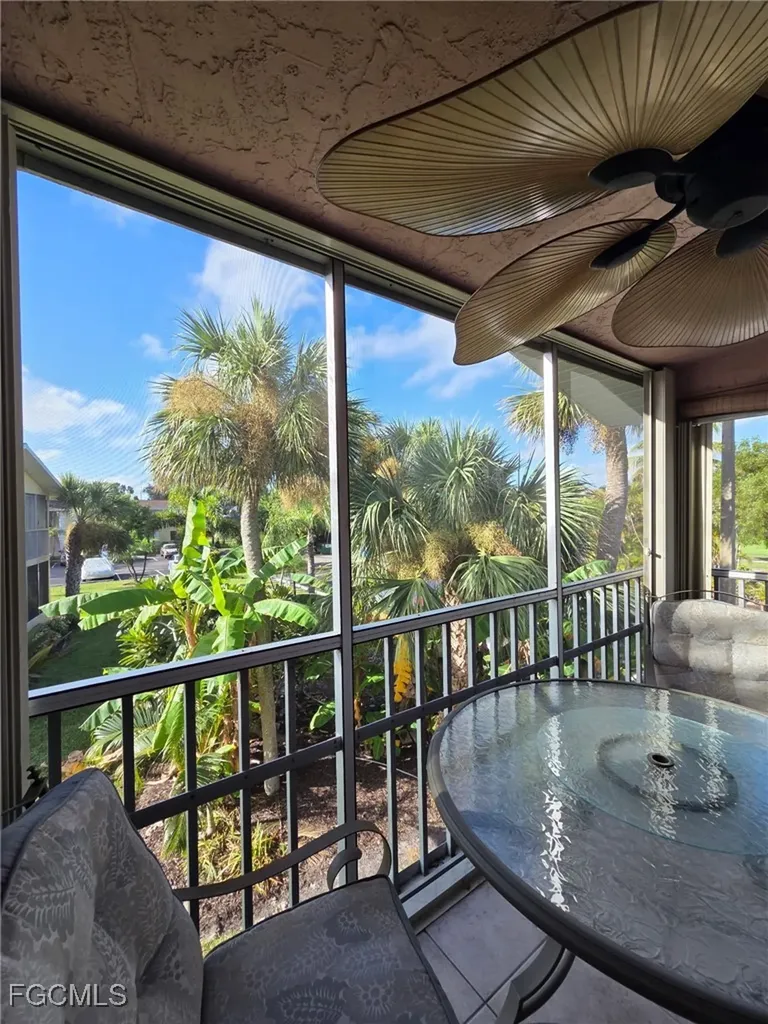 8135 Country Road Fort Myers FL 33919