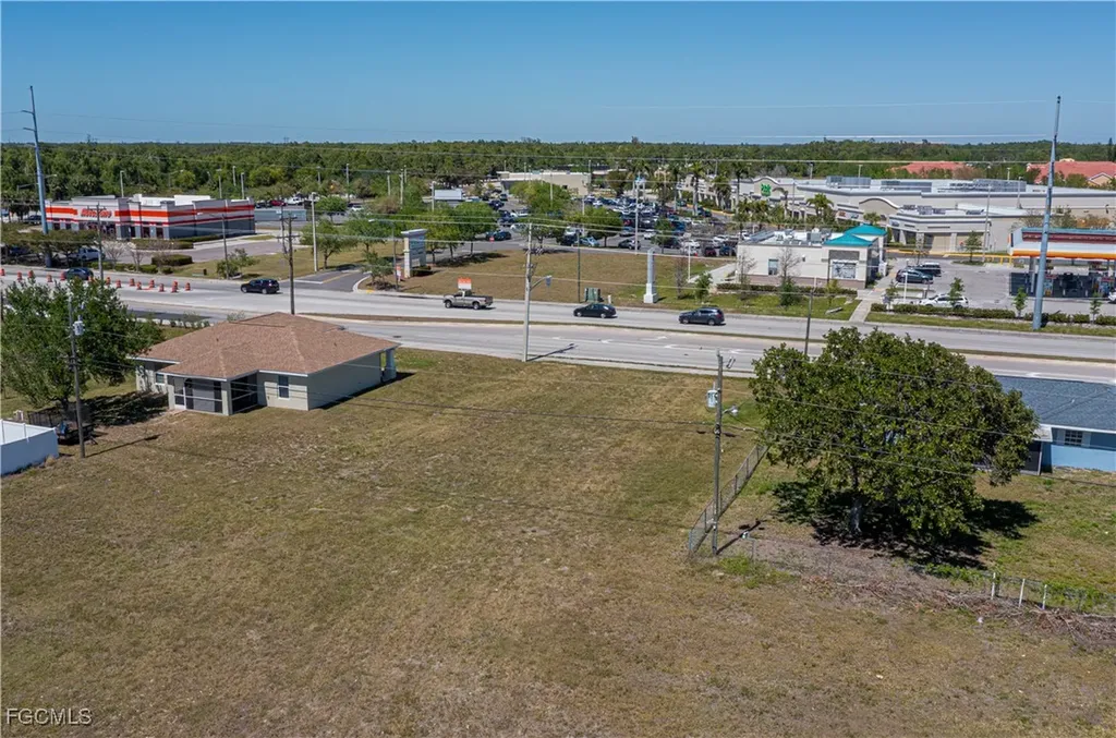 1628 Kismet Parkway E Cape Coral FL 33909