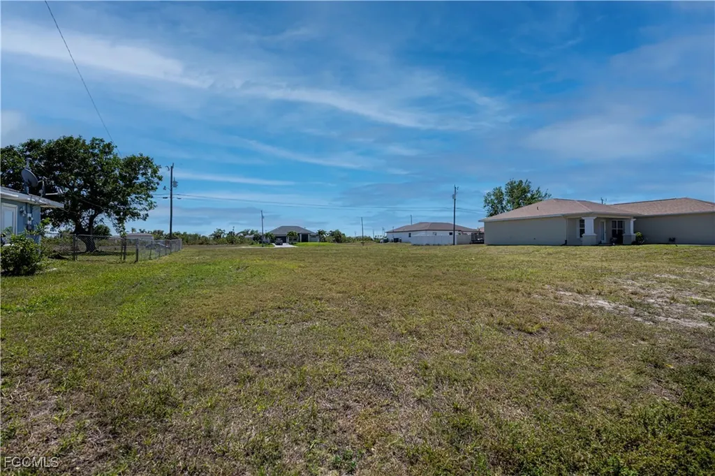 1628 Kismet Parkway E Cape Coral FL 33909