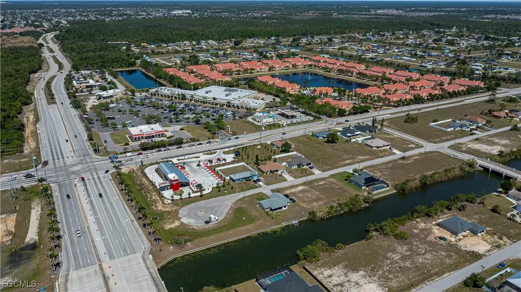 1628 Kismet Parkway E Cape Coral FL 33909