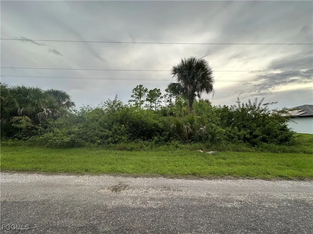 850 Haskell Street E Lehigh Acres FL 33974