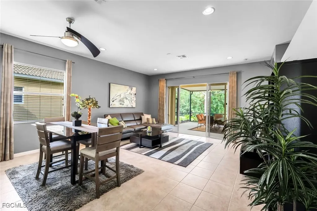 Cape Coral FL, 2724 Blue Cypress Lake Court