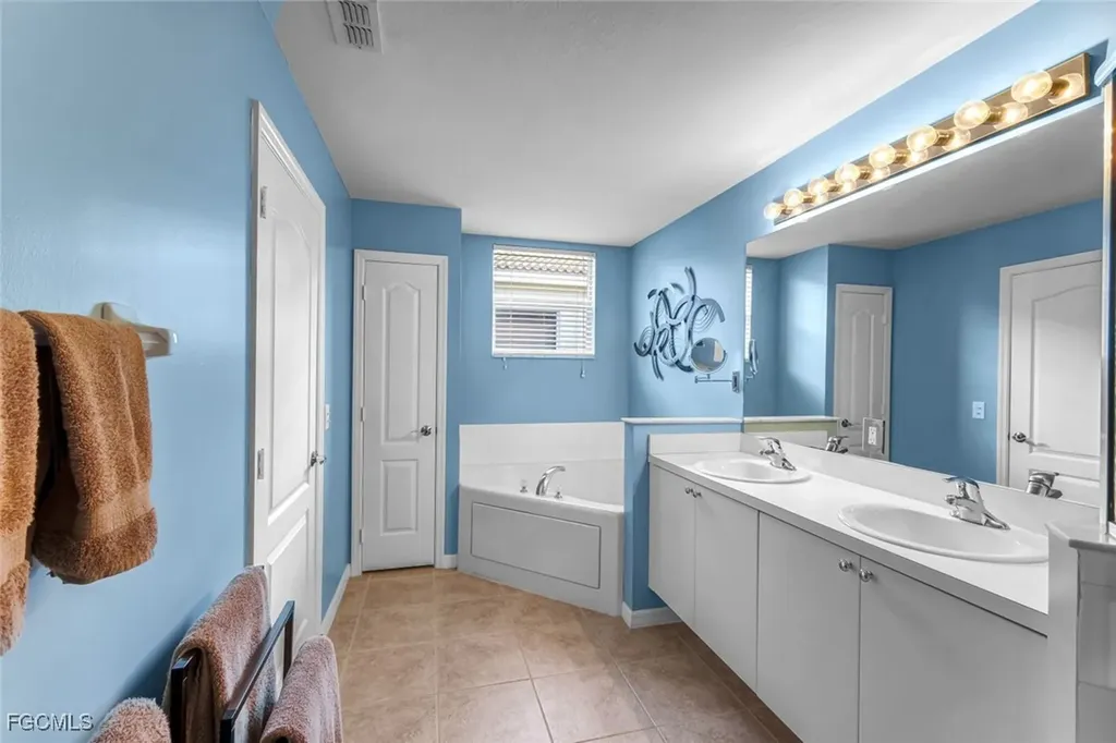 2724 Blue Cypress Lake Court Cape Coral FL 33909