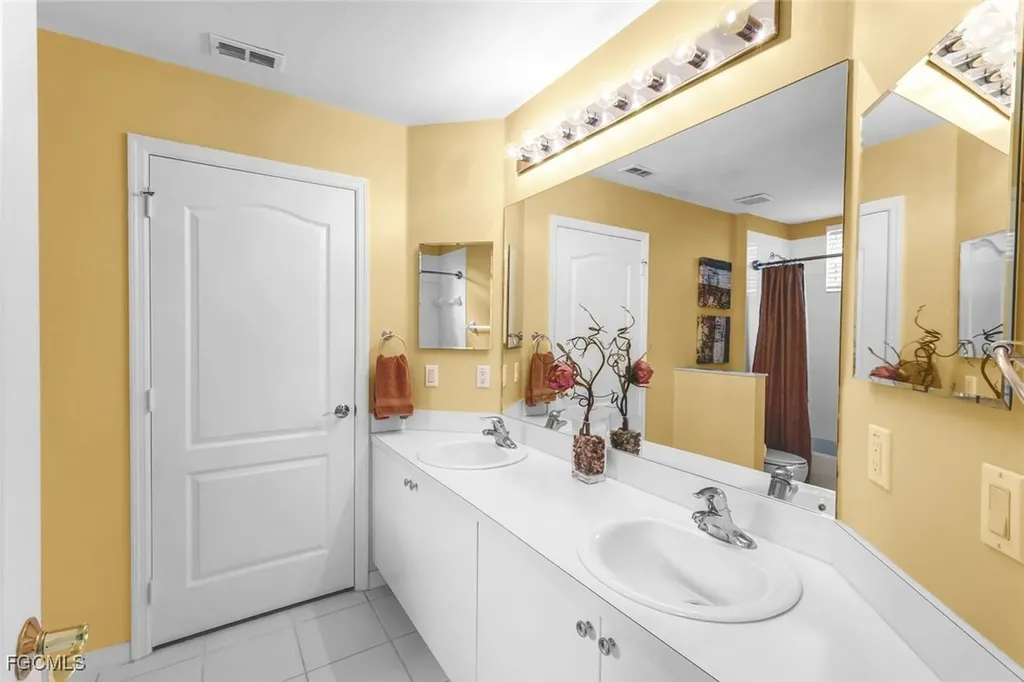 2724 Blue Cypress Lake Court Cape Coral FL 33909