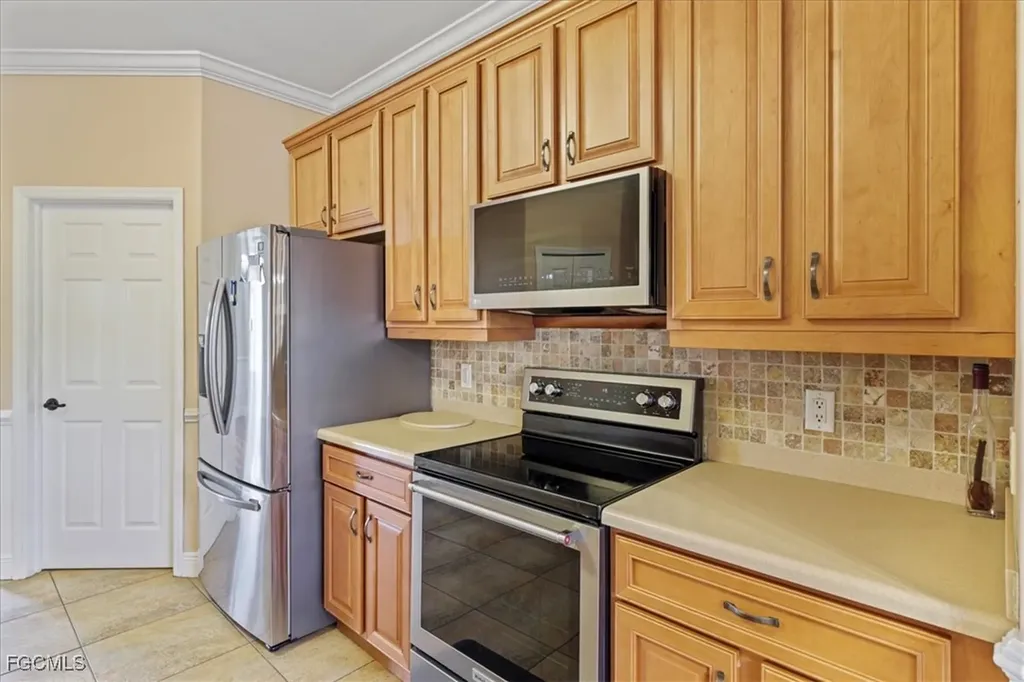 2607 Chiquita Boulevard S Cape Coral FL 33914