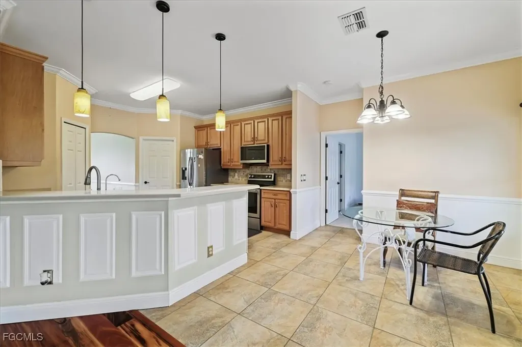 2607 Chiquita Boulevard S Cape Coral FL 33914