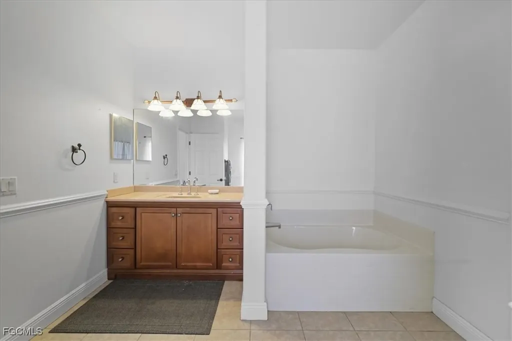 2607 Chiquita Boulevard S Cape Coral FL 33914