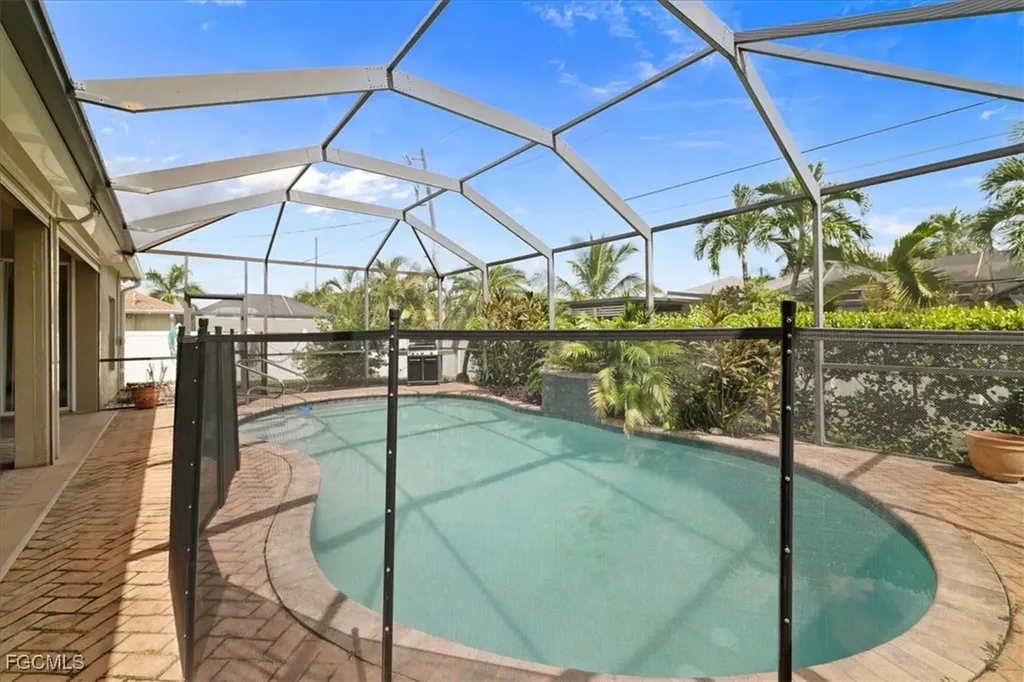 2607 Chiquita Boulevard S Cape Coral FL 33914