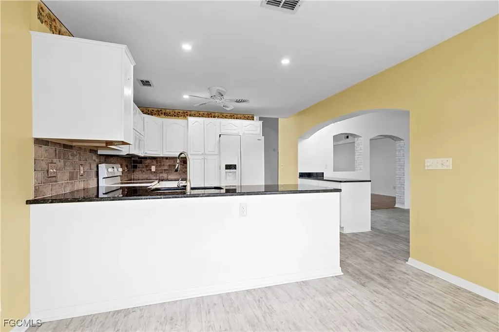 3319 Clubview Drive North Fort Myers FL 33917