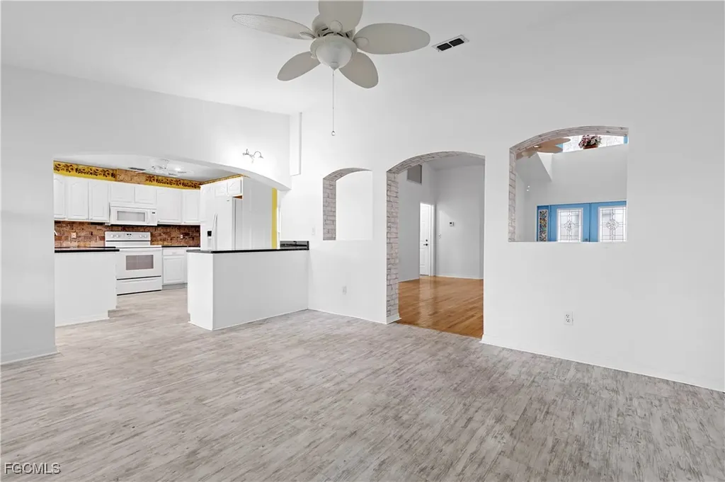 3319 Clubview Drive North Fort Myers FL 33917