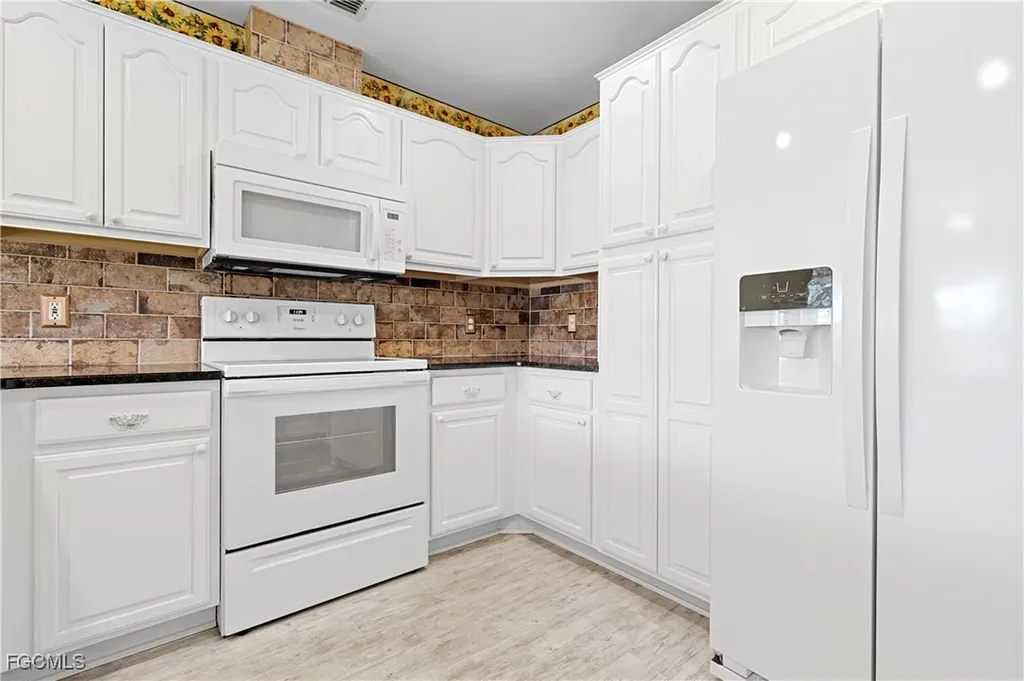 3319 Clubview Drive North Fort Myers FL 33917