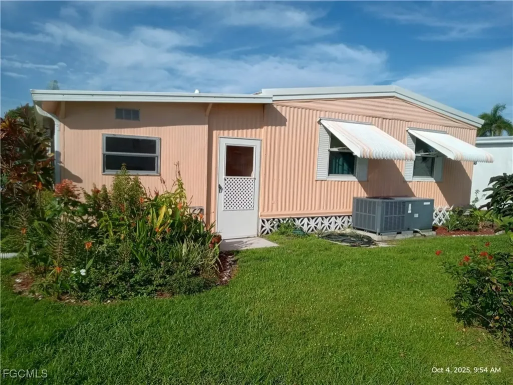 2776 Breezewood Drive North Fort Myers FL 33917