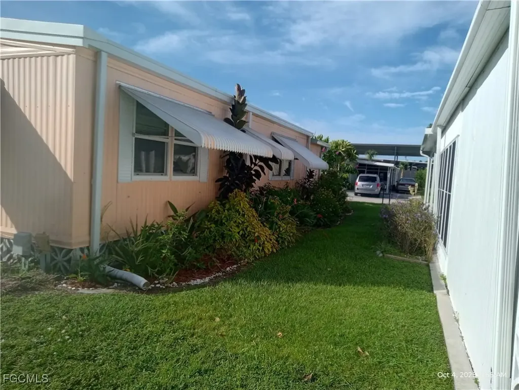2776 Breezewood Drive North Fort Myers FL 33917