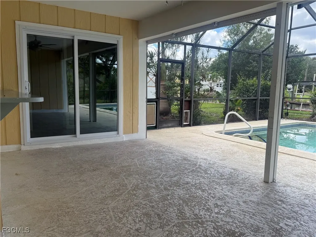 249 Alameda Avenue Fort Myers FL 33905