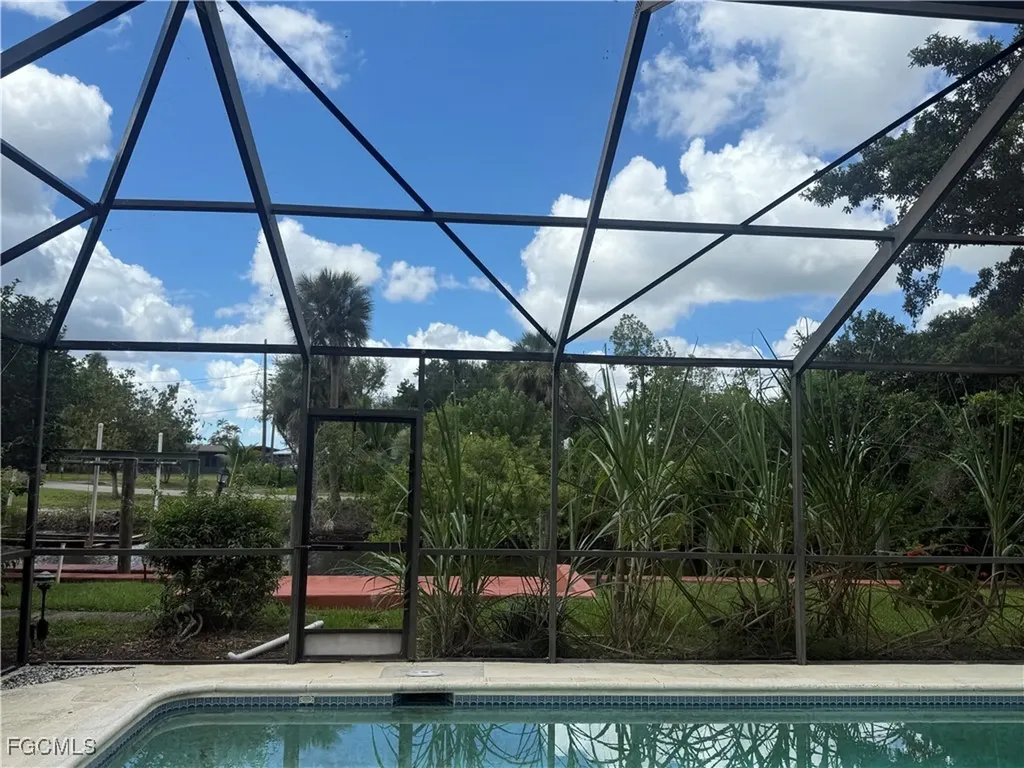 249 Alameda Avenue Fort Myers FL 33905