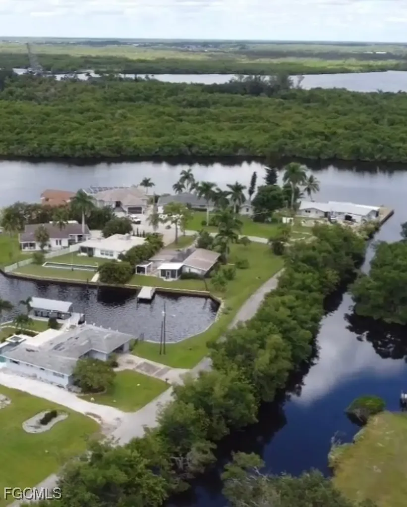 249 Alameda Avenue Fort Myers FL 33905