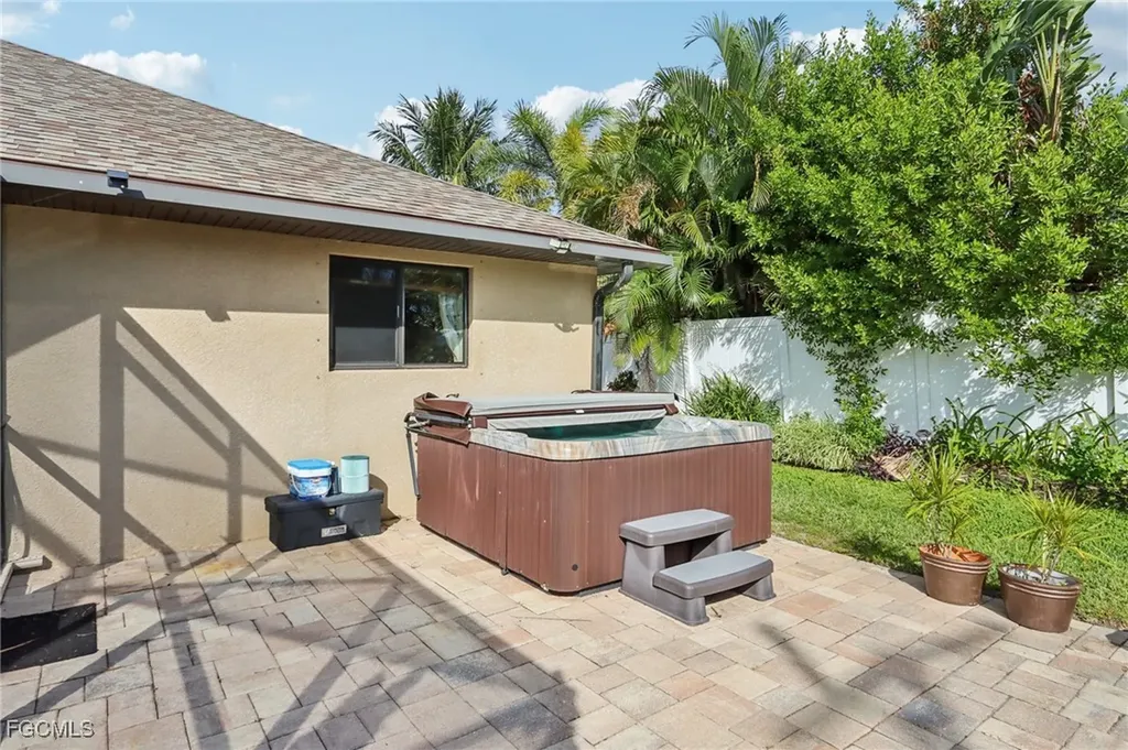 1730 SW 40th Street Cape Coral FL 33914