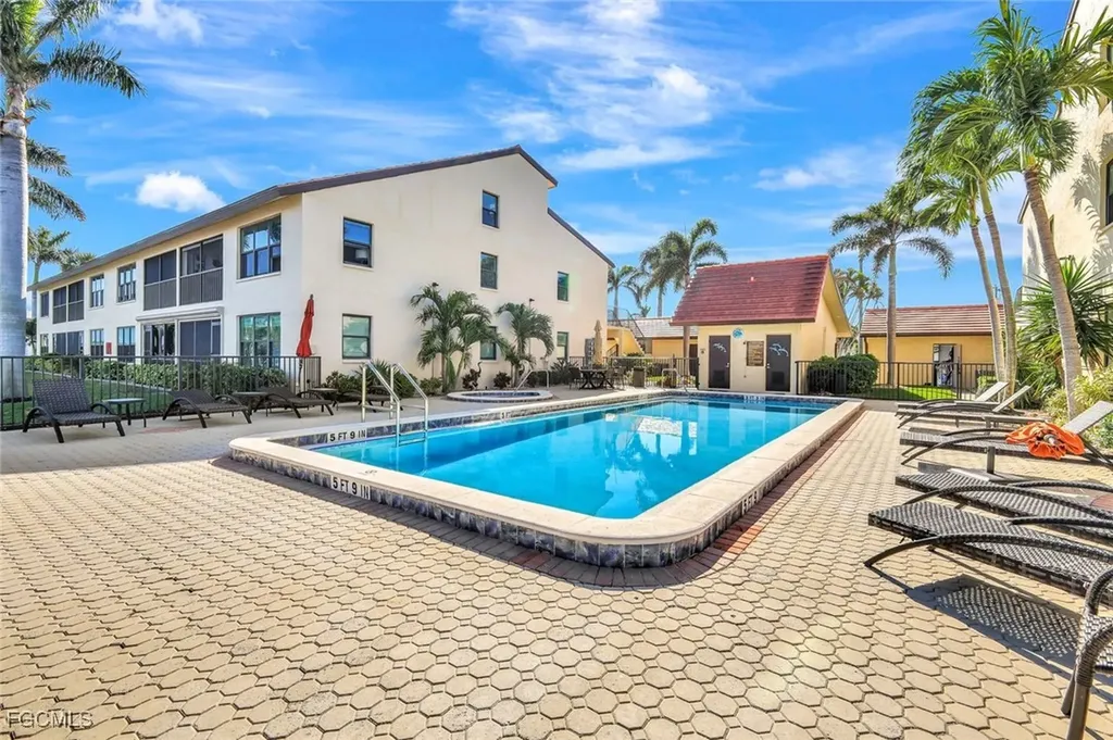 5115 Sunnybrook Court Cape Coral FL 33904