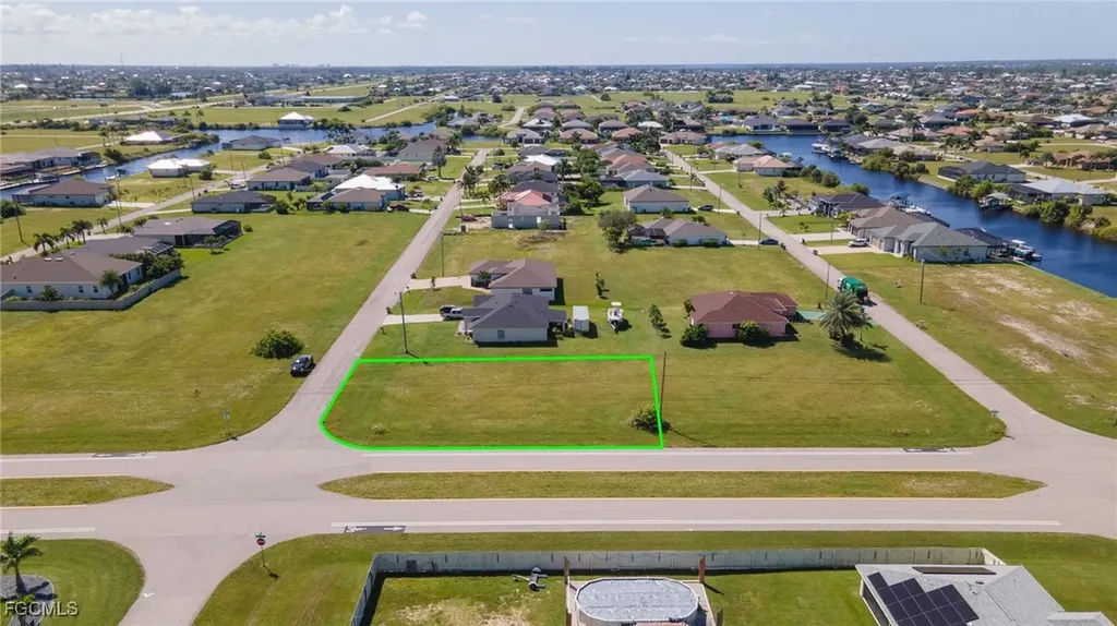 1054 NW 33rd Place Cape Coral FL 33993