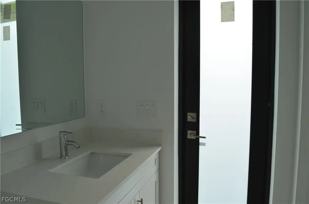 1728 Kismet Parkway W Cape Coral FL 33993