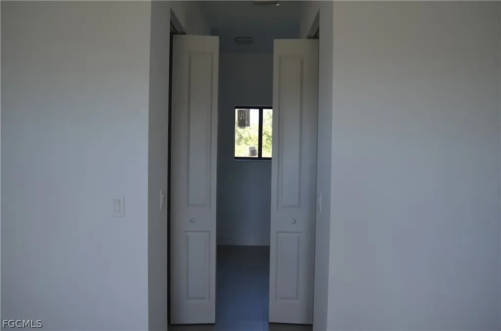 1728 Kismet Parkway W Cape Coral FL 33993