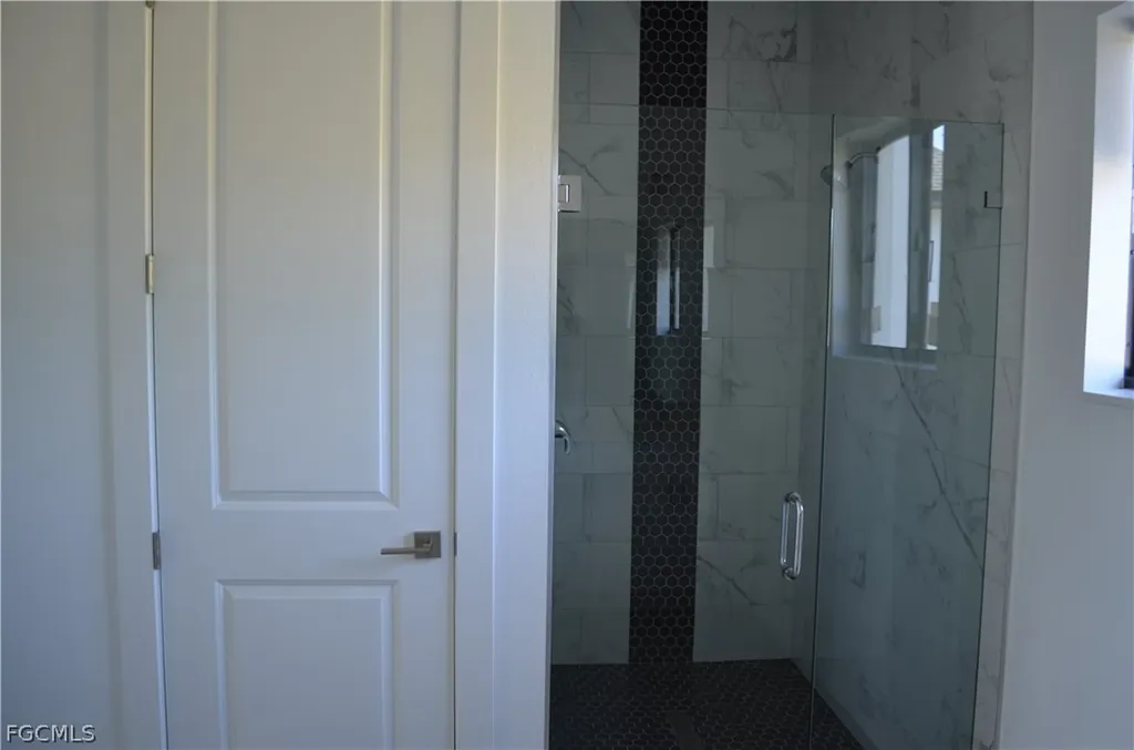 1728 Kismet Parkway W Cape Coral FL 33993