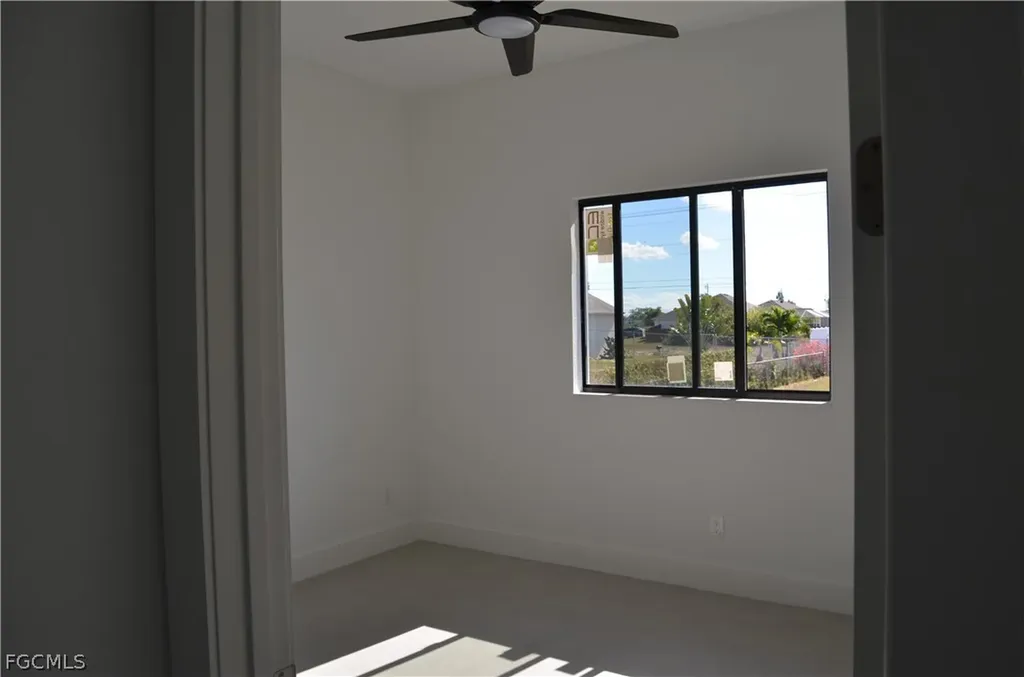 1728 Kismet Parkway W Cape Coral FL 33993
