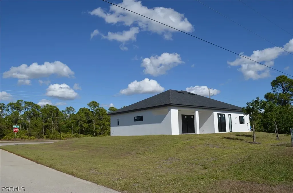 1728 Kismet Parkway W Cape Coral FL 33993