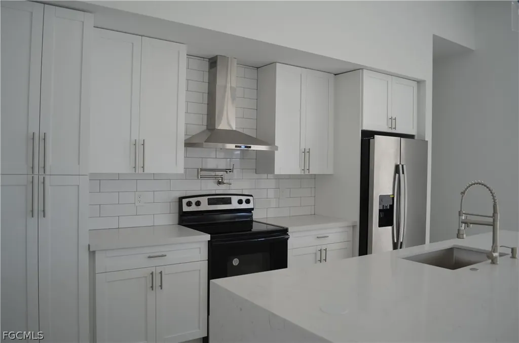 1728 Kismet Parkway W Cape Coral FL 33993