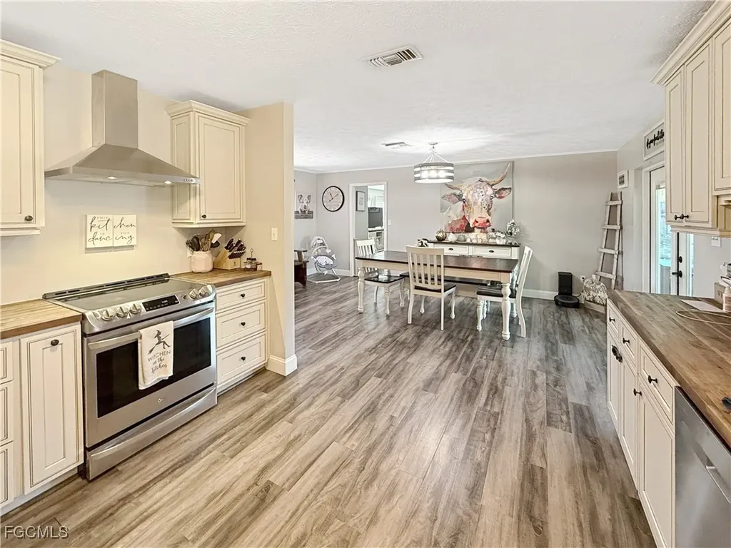 221 De Soto Avenue Clewiston FL 33440