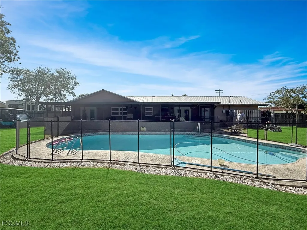 221 De Soto Avenue Clewiston FL 33440